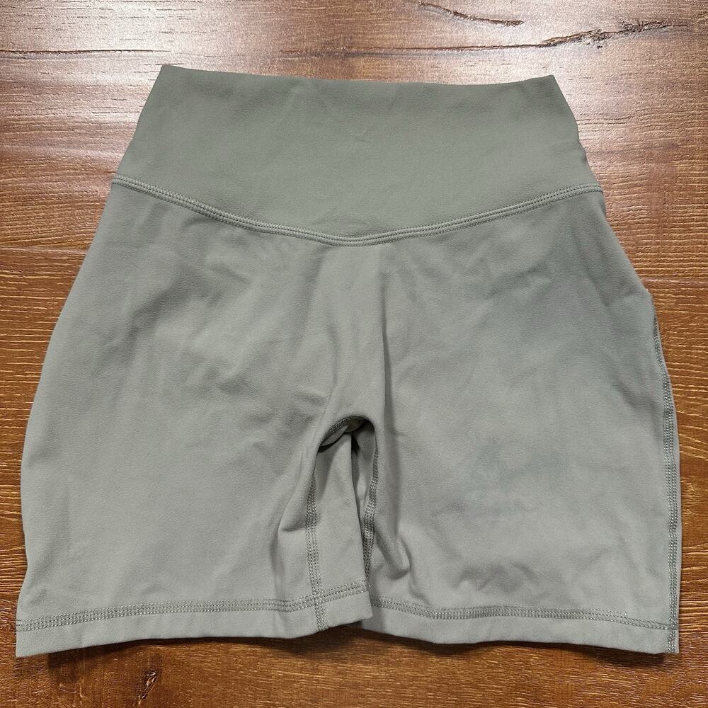YoungLA Biker Shorts Womens XS 5" Gray Booty Scrunch Gym Run Hike Running City